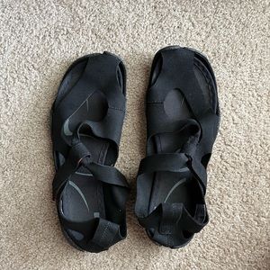Wildling Feather Barefoot Shoes